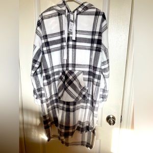 Sherpa wearable blanket shirt